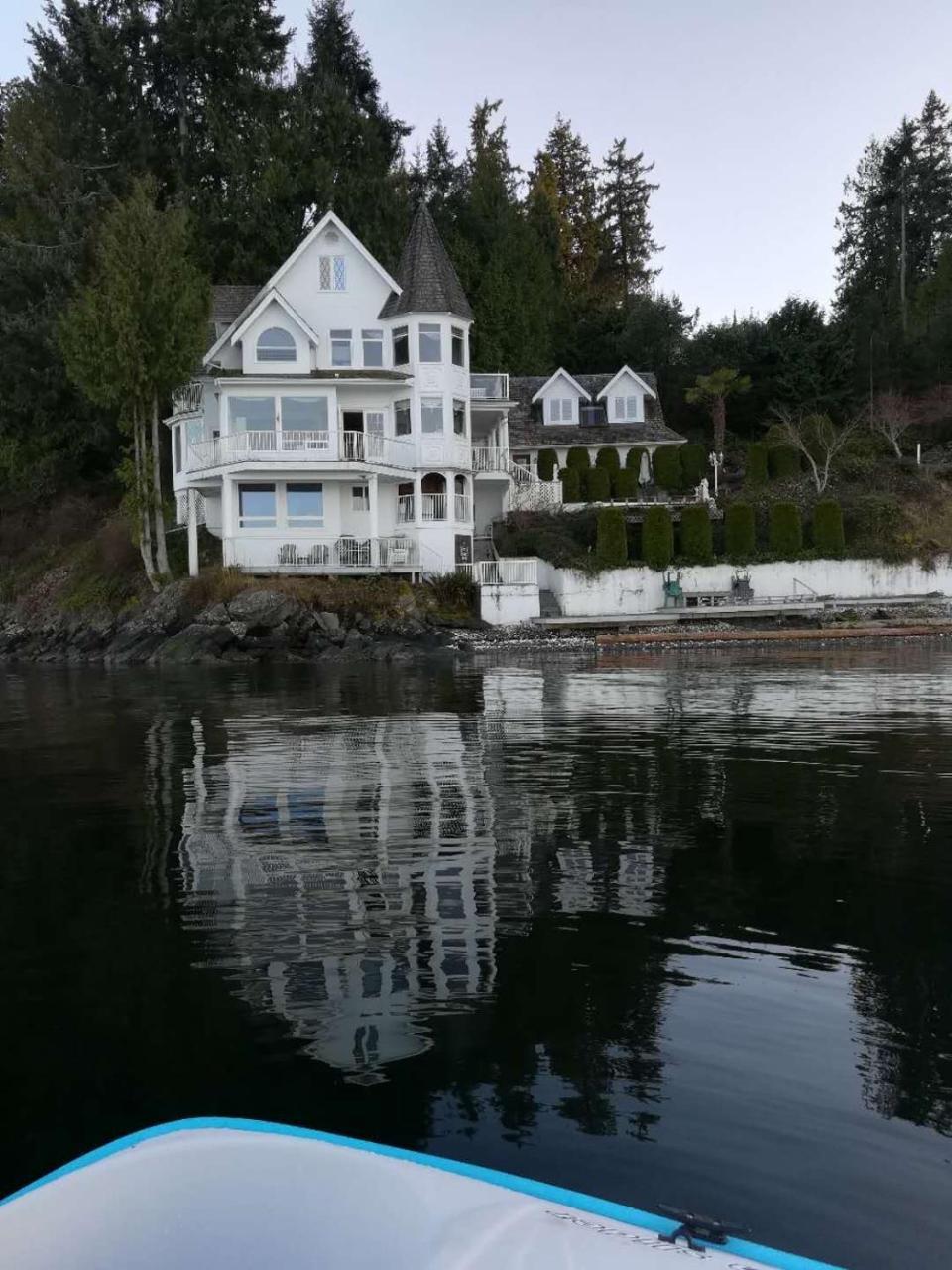 Vancouver Island Castle Cove Inn Chemainus Exteriör bild